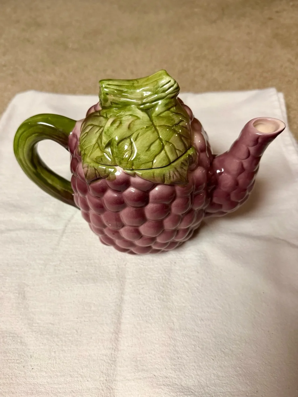 Vintage 90s Grapes Ceramic teapot Cottagecore Farmhouse Fruit kitchen cottage
